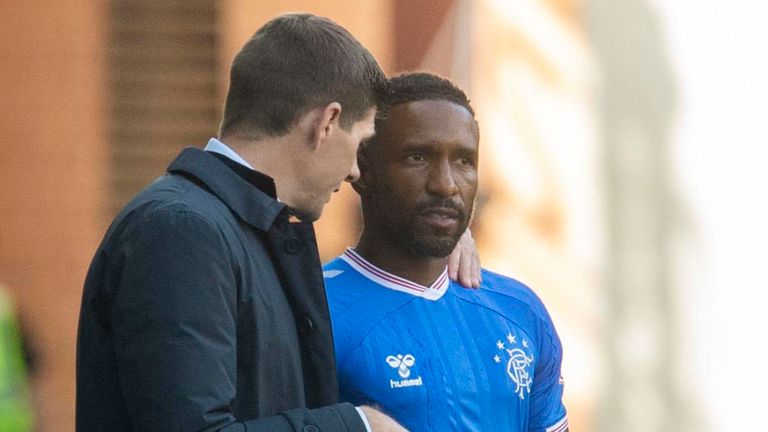skysports-defoe-gerrard-rangers_4800768